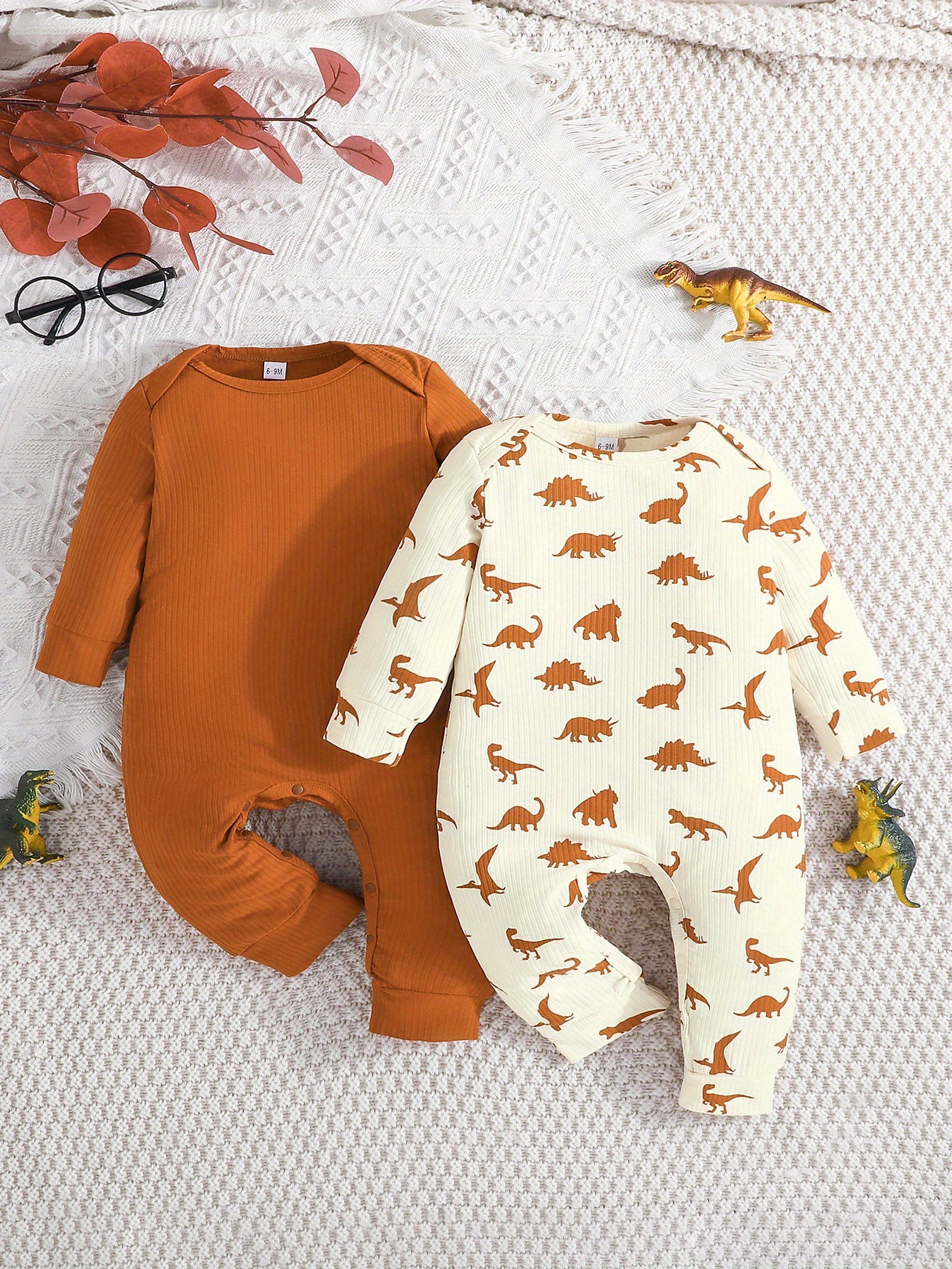 Conjunto de 2 peças de macacão curto casual para bebês meninos, cor sólida + estampa de dinossauro, ideal para primavera e outono.