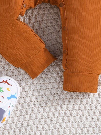 Conjunto de 2 peças de macacão curto casual para bebês meninos, cor sólida + estampa de dinossauro, ideal para primavera e outono.