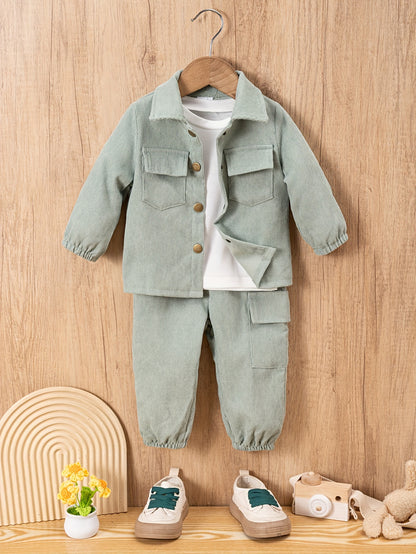 Conjunto infantil de 2 peças: blusa de manga comprida com gola alta e calça comprida. Roupa casual para crianças.