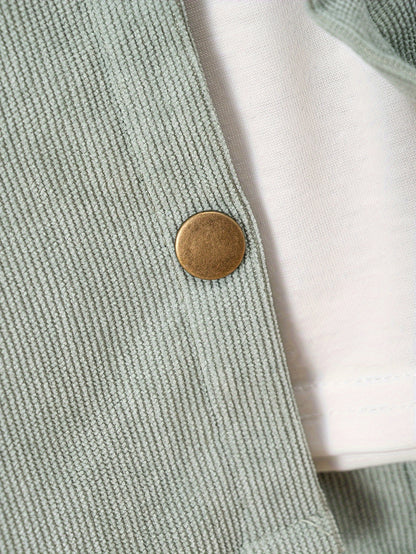 Conjunto infantil de 2 peças: blusa de manga comprida com gola alta e calça comprida. Roupa casual para crianças.