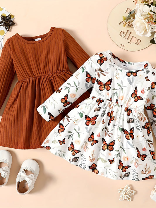 Conjunto de 2 peças para bebês meninas: vestido fofo com estampa de borboletas, gola redonda e mangas compridas + vestido liso com alças de ombro.